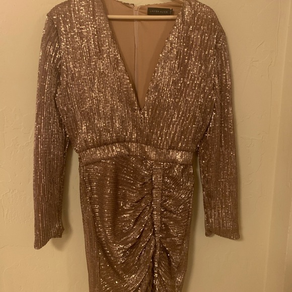 Lavish Alice mini sequin dress - Picture 4 of 6